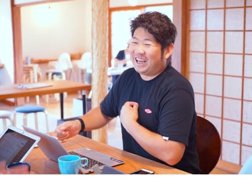 飲食店を開き人の集う場所に