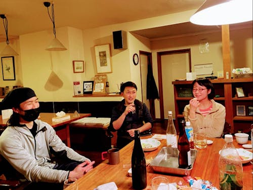 移住体験中(左:本人)