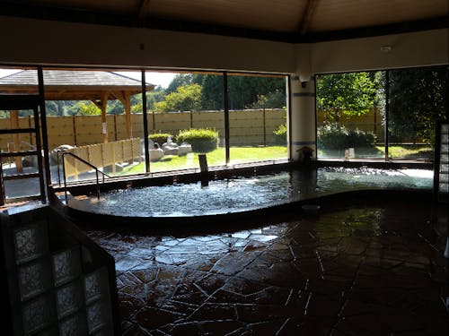 改修する温泉施設