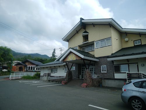 留学生の寮となるホテルベルンドルフ