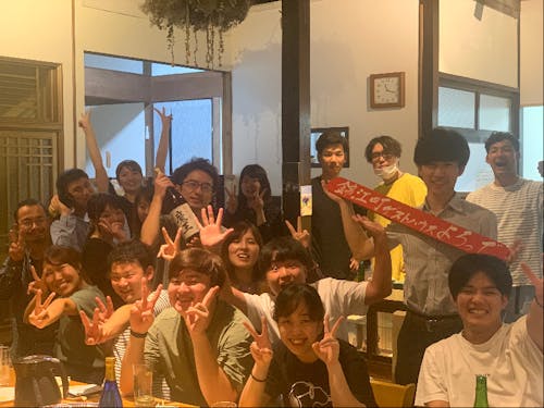 ゲストハウスでよく飲んでます