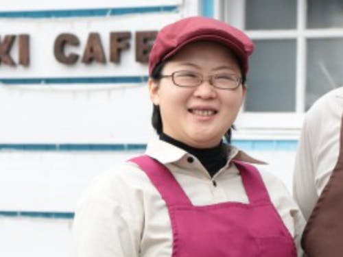 成田　紫乃　さん