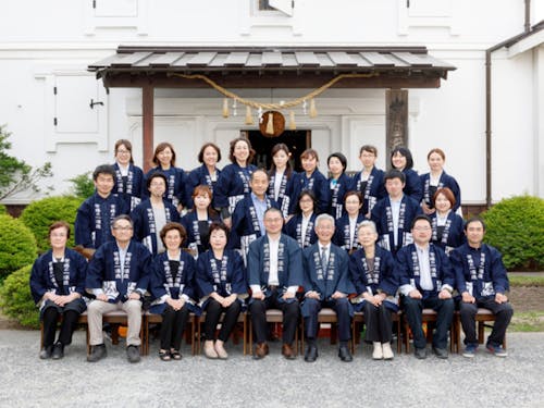 当社は18歳~70歳まで様々なスタッフが協力してはたらいています。