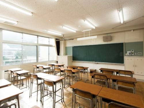 「ちくちくぼんぼん」…元小学校を活用した自然体験を楽しめる宿泊施設。