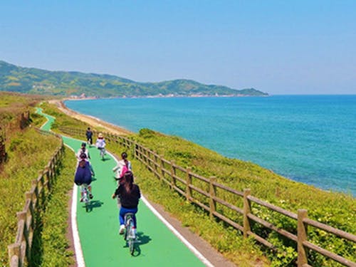 海辺のサイクリングロード