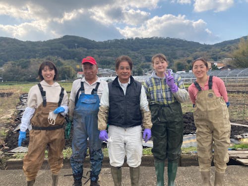 幻のレンコン掘り体験(隊員と農家さん) 幻のレンコン掘り体験(隊員と農家さん)