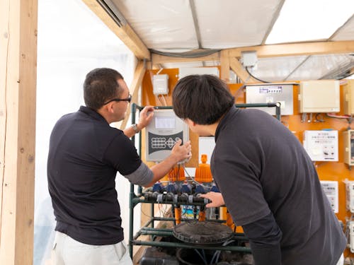 木骨ハウスの環境コントロールも一から指導します