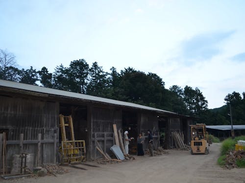 紀北町矢口浦にある炭焼き窯「炭焼きの里 星おろし」