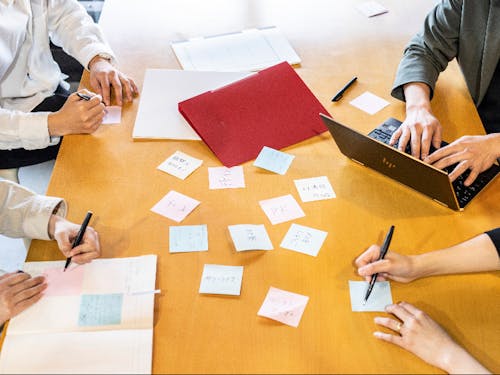 "ジビエ"をより多くの方に知ってもらうためのブレストをしたり