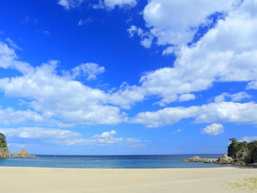 青い空、蒼い海、碧い山、さまざまな「あお」に囲まれた青の国ふだい