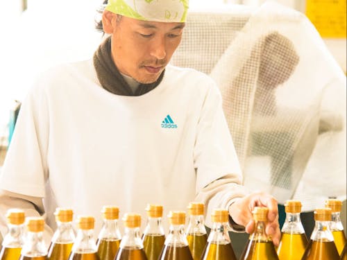 菜種油の製造から農作業からコンサル的なことまで仕事も多様。