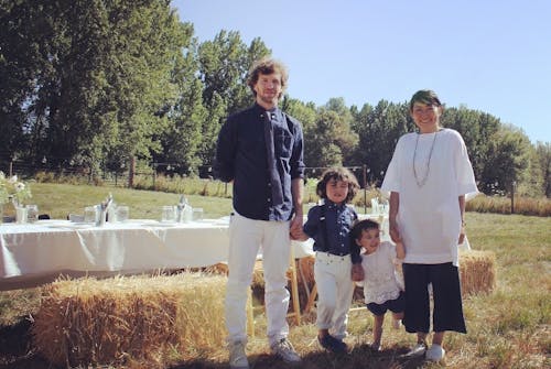 Meganのファームで私たち夫婦の結婚10周年のお祝い。ここまで来たのもみんなのお陰。