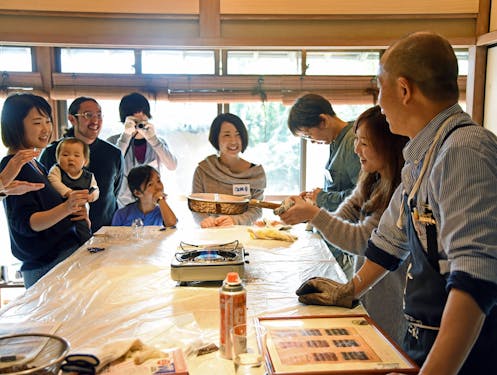 リノベーションした「村井邸」にて行われたイベント「コーヒー生豆　焙煎・ハンドドリップ講座」