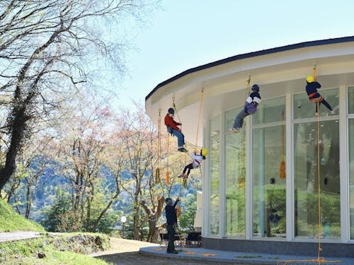 子どもたちがのびのび遊べるどんぐりベース