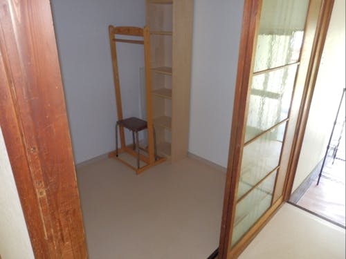 玄関横の納戸