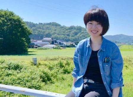 【立花　実咲】 静岡出身。編集者として東京で過ごし、2017年下川町へ移住。現在は地域おこし協力隊に編集者、さらに昨年6月には自分のゲストハウスをオープンさせた。 マルチに活躍する彼女の原動力のひとつは、温かな仲間との繋がり。 繋がりの中で「私らしい生き方」を模索している彼女が等身大のお話しをします。