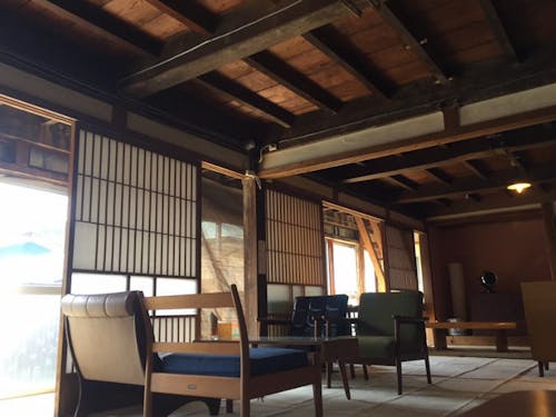 古民家を改装してオープンしたカフェ。