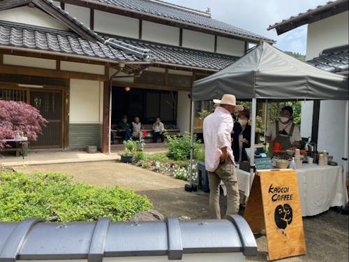 イベントスペースにもなります。コーヒーイベントを企画し、地区の方と交流を深めました。