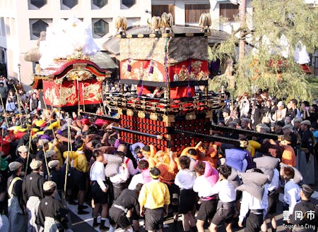 毎年10月に開催される城崎のだんじり祭り