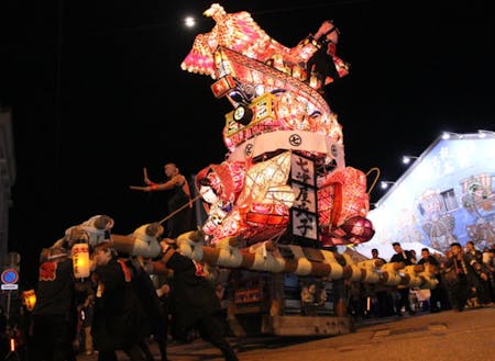 福野地域の伝統あるお祭り「福野夜高祭」2017年にユネスコ「プロジェクト未来遺産」に登録されています。