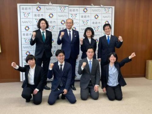 市内で活躍する協力隊員!