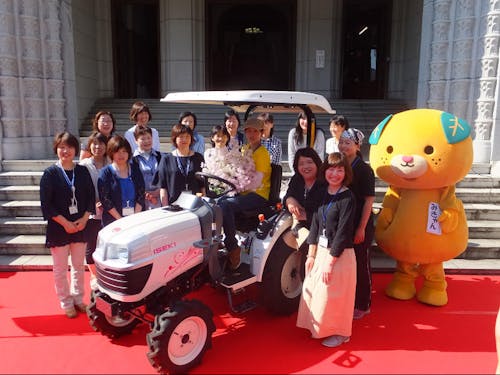 アグレッシブでパワフルな「一次産業女子ネットワーク・さくらひめ」のみなさん。