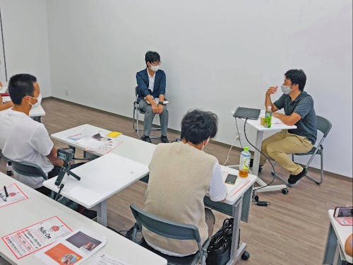 時にはセミナーの司会をしていたり。。。