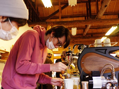 移住者が起業した人気カフェで仕事体験