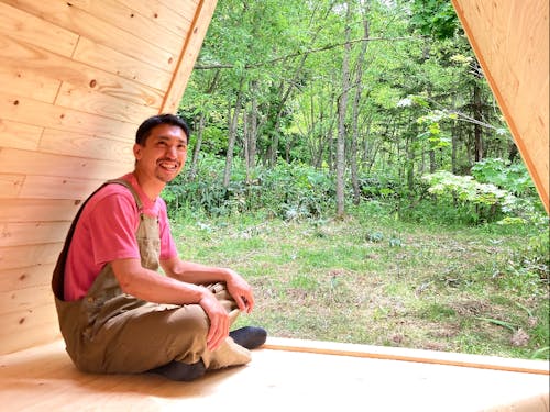 【2部登壇者】4期シモカワベアーズ:大石陽介 下川町の魅力を届ける町内ツアー「ぐるっとしもかわ」を昨年から始める。先月にはセルフビルドしたA型のキャビンも完成し、宿泊もあわせてまるごと下川の魅力を伝えられる事業を展開していく予定。