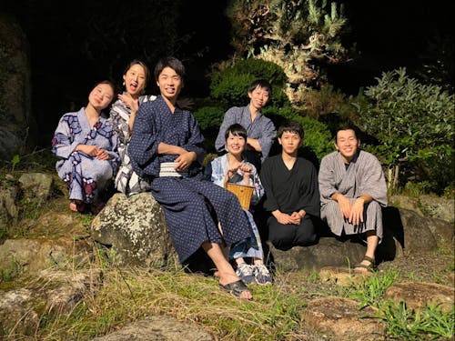 住人達とオーナー夫婦と友人と