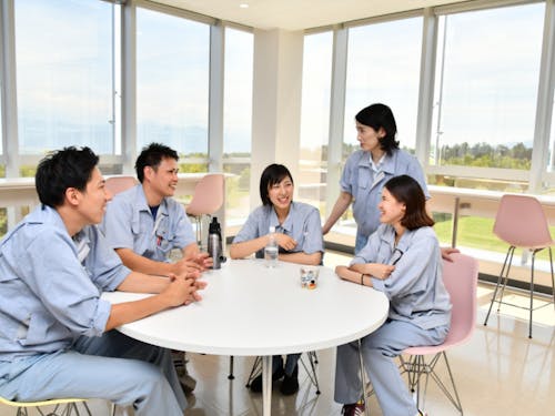 働く人と直接話してください！